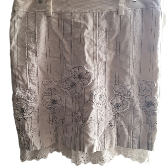 Floral Embroidered White Skirt - Picture 1 of 9